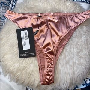 Rose satin bow back thong - M